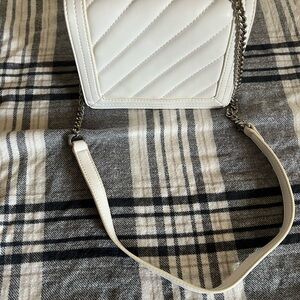 Elegant White Quilted Chain Shoulder Bag